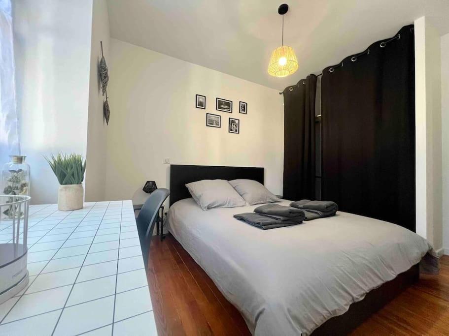 Appartement Climatise 4 Personnes / Centre-Ville Besancon Exterior photo